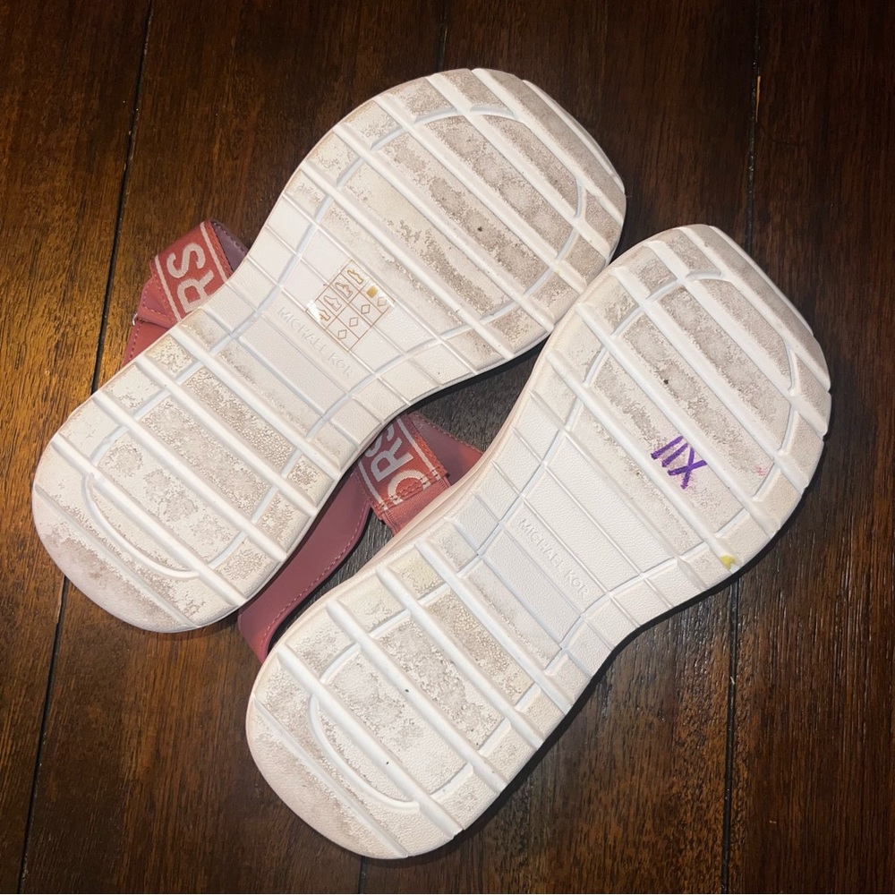 Michael Kors Mauve Platform Sandals - Picture 4 of 5